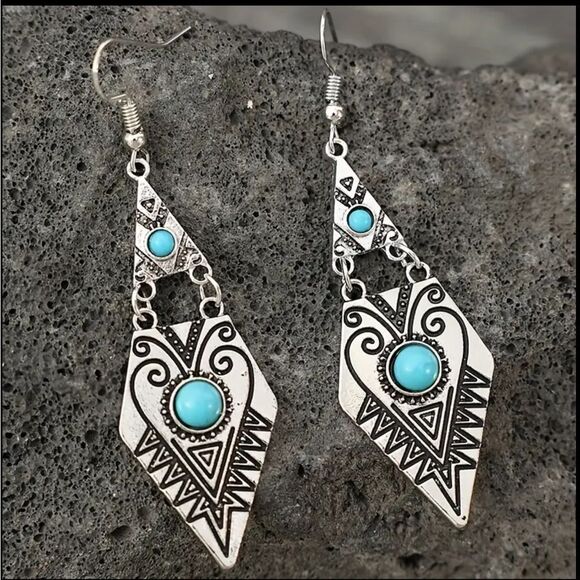🪷Lightweight SilverTone Turquoise Boho Hook Drop Earrings - Picture 6 of 16